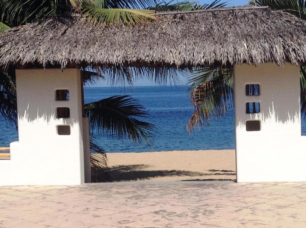 Coral Pacifico Hotel Y Villas Manzanillo Bagian luar foto